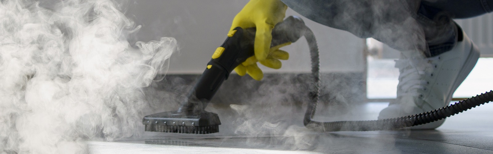 شرکت ميرزايي تجهيز کيش واردکننده انواع لوازم نظافتی مکانیزه و جديد با بهترين قيمت و  بالاترين کيفيت در خدمت مشتريان گرامي مي باشد.