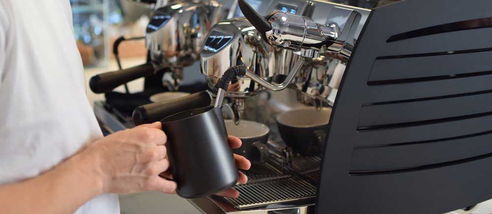 دستگاه-اسپرسو-ساز-صنعتی-و-انواع-اسپرسوساز-کافی-شاپ-type-of-espresso-machine