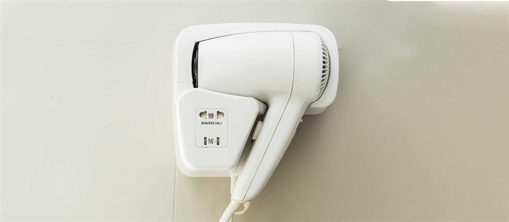 سشوار-هتلی-بهترین-سشوار-دیواری-و-استخری-hotel-hair-dryer