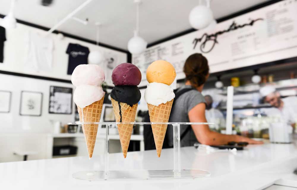 لوازم-بستنی-فروشی-equipment-for-ice-cream-store