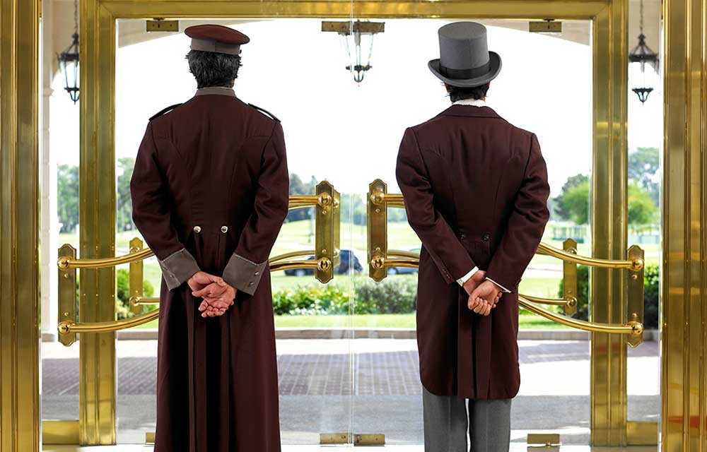 بل-من-یا-بل-بوی-کیست-who-is-bellboy